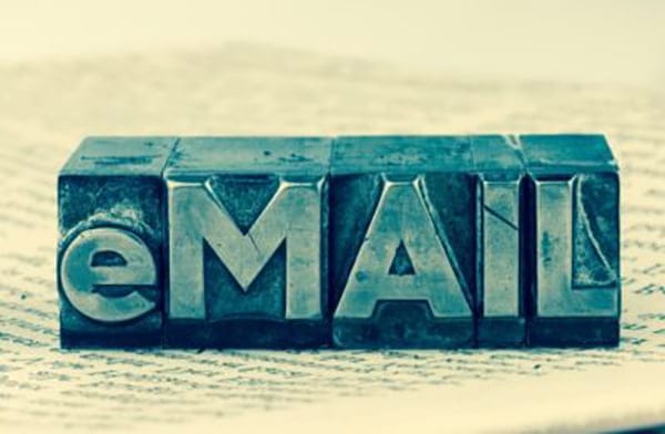 How to create a professional email signature