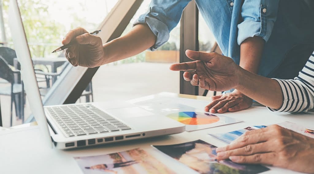 people taking part in a digital marketing meeting